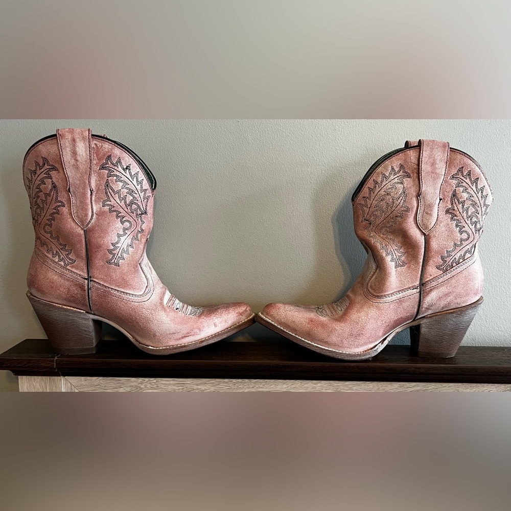 Corral Pink Western Cowboy Boots